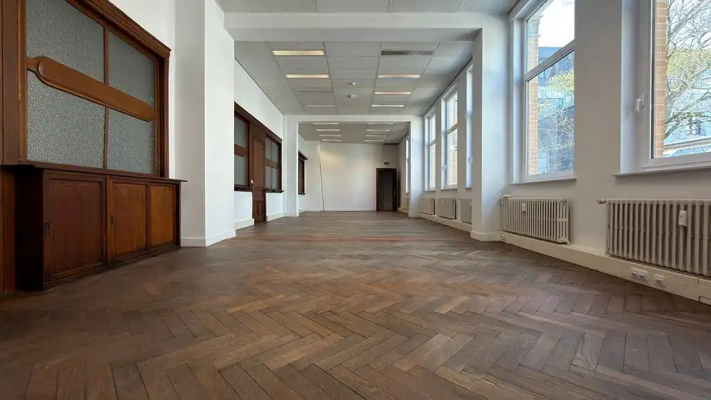 Kantoren te huur in prachtig herenhuis in centrum Antwerpen foto 4