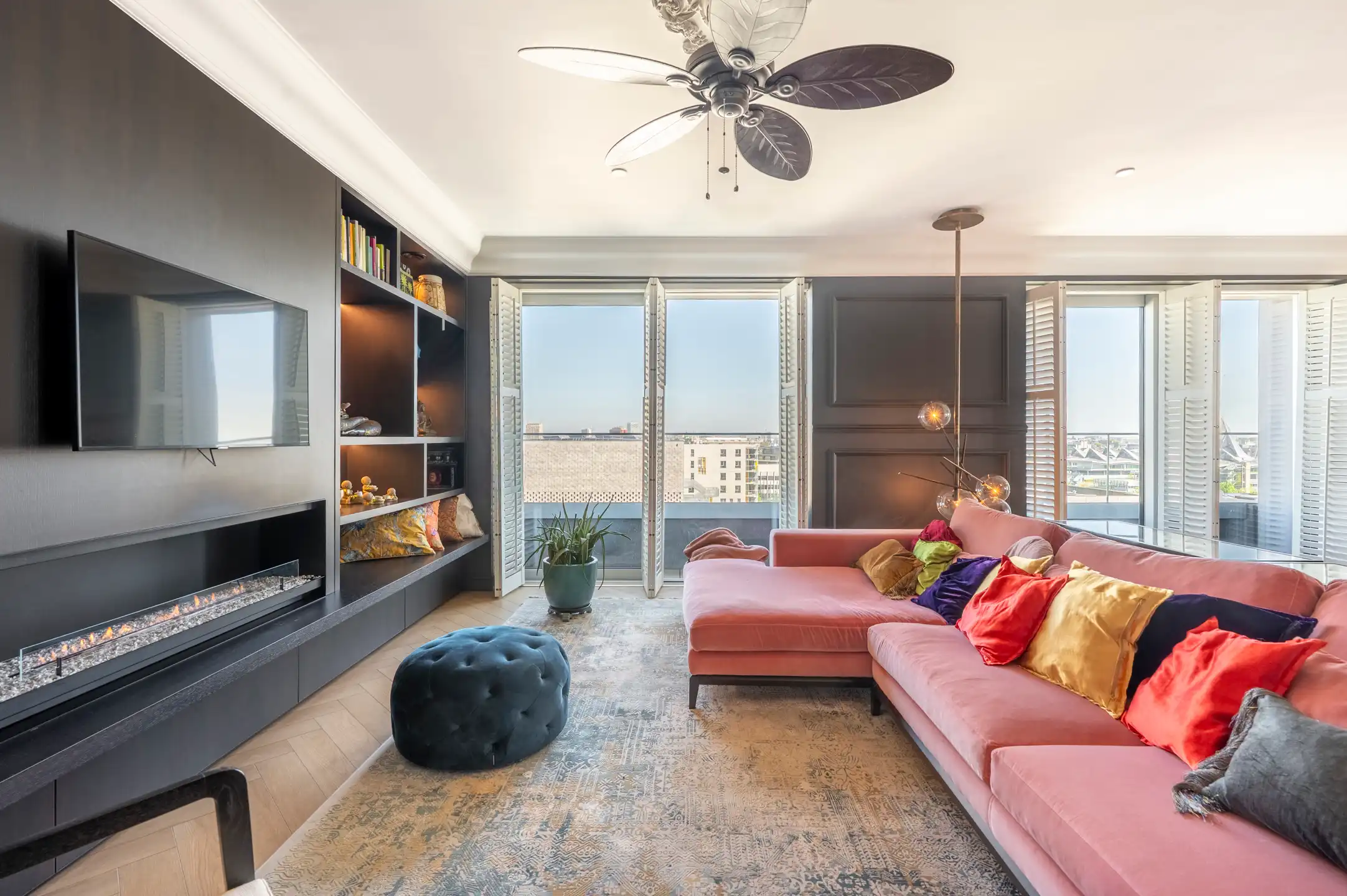 ANTWERPEN ZUID - Appartement met uitzicht, rust en terrassen foto {{pictureIndex}}