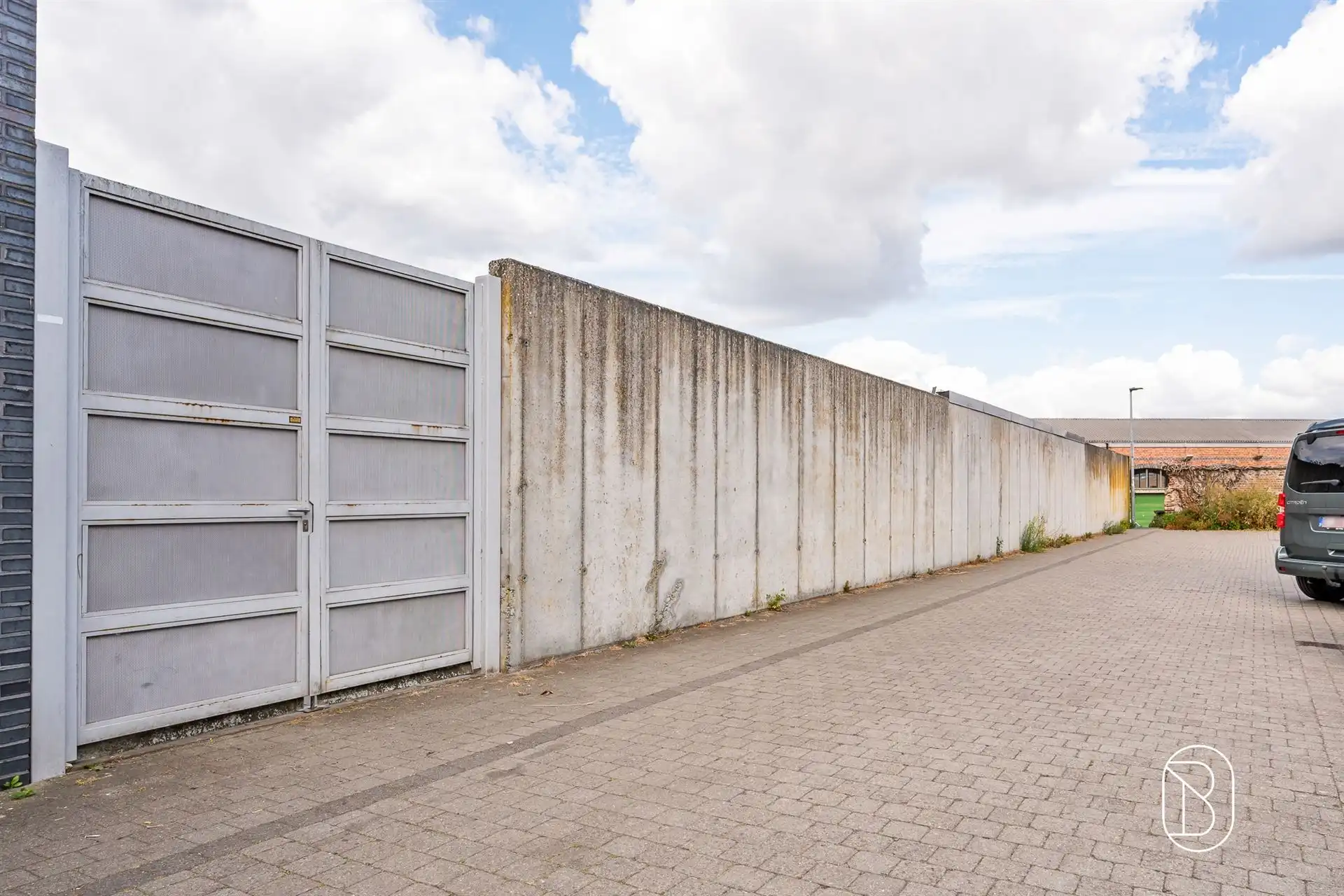 Voormalige bakkerij met woonst, garage, tuin en potentieel foto 12