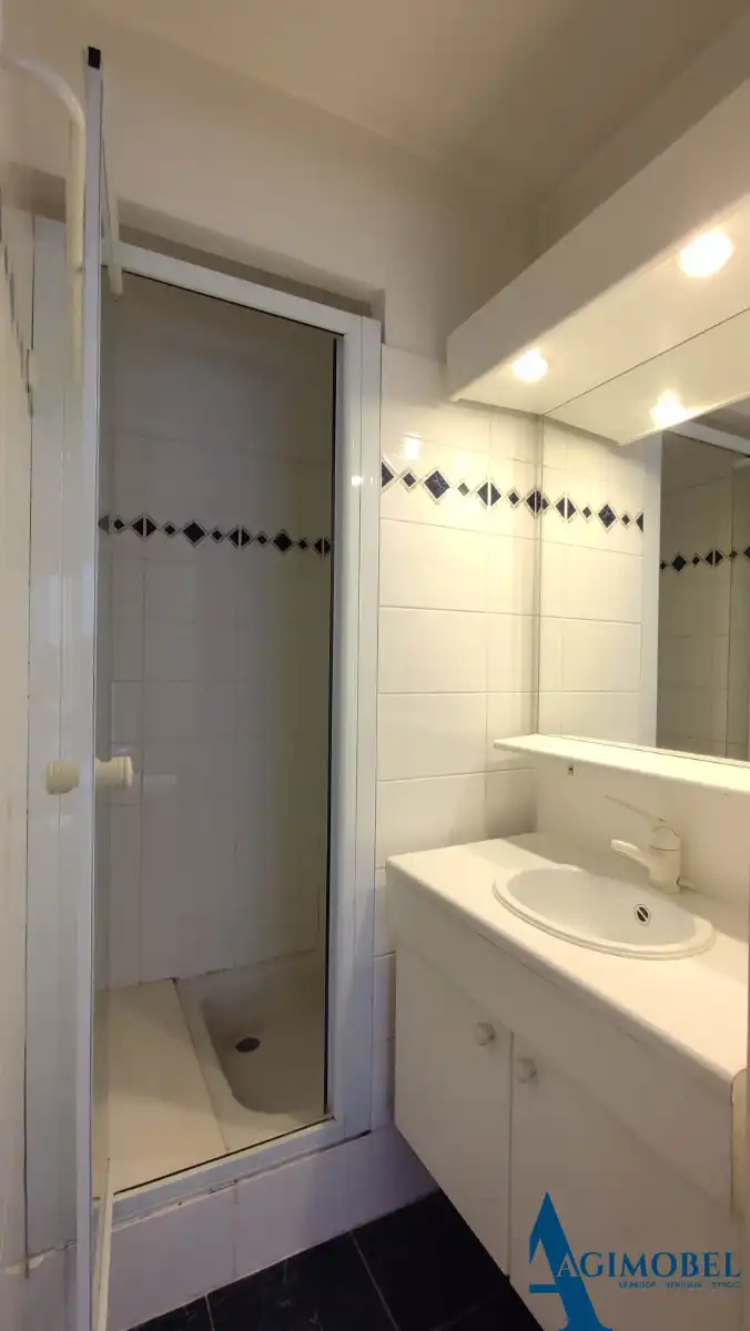 Aangenaam appartement met zijdelings zeezicht op de Parmentierlaan te Knokke foto 12