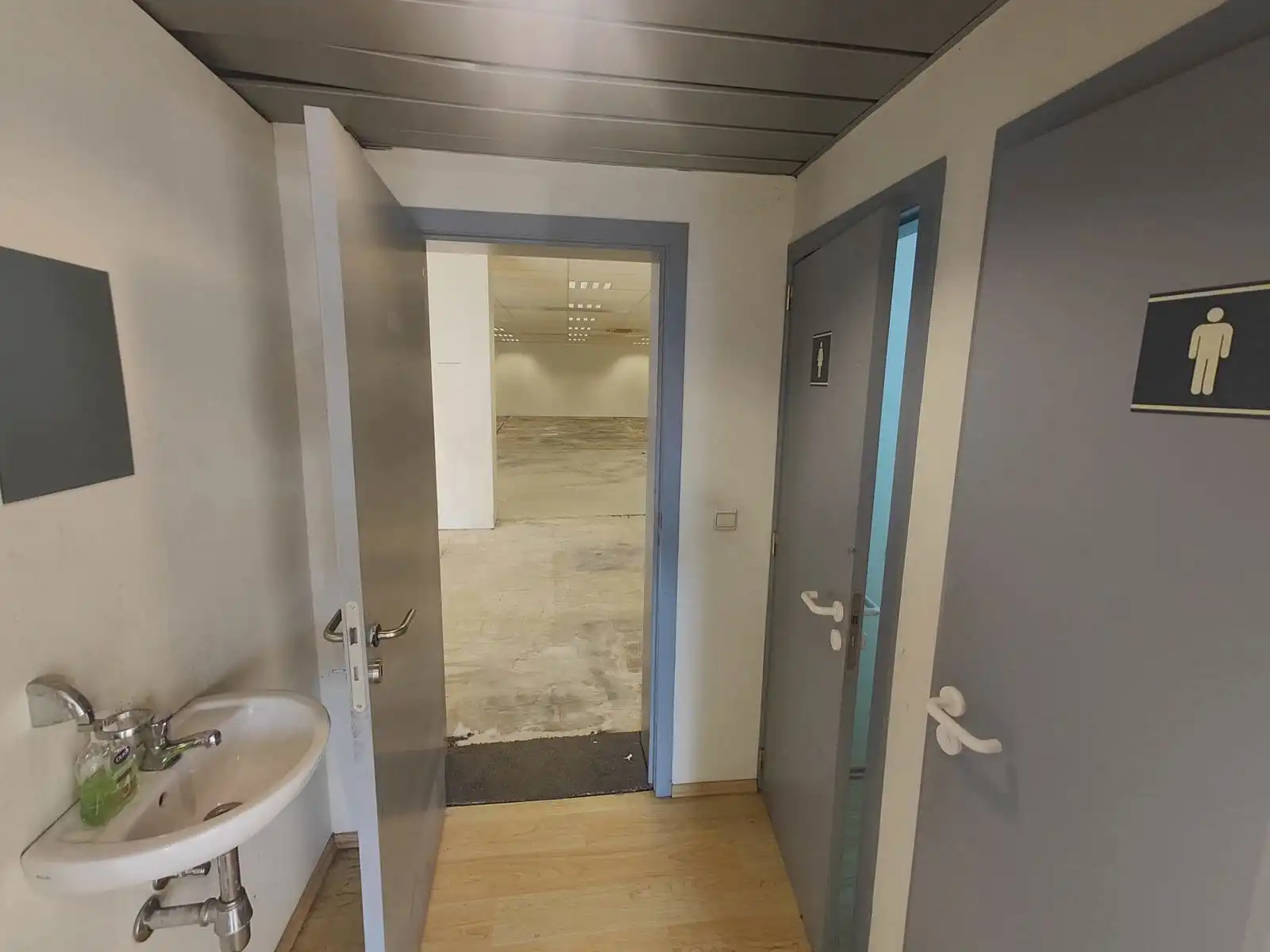 Handelspand op topligging langs Parklaan – Sint-Niklaas foto 12