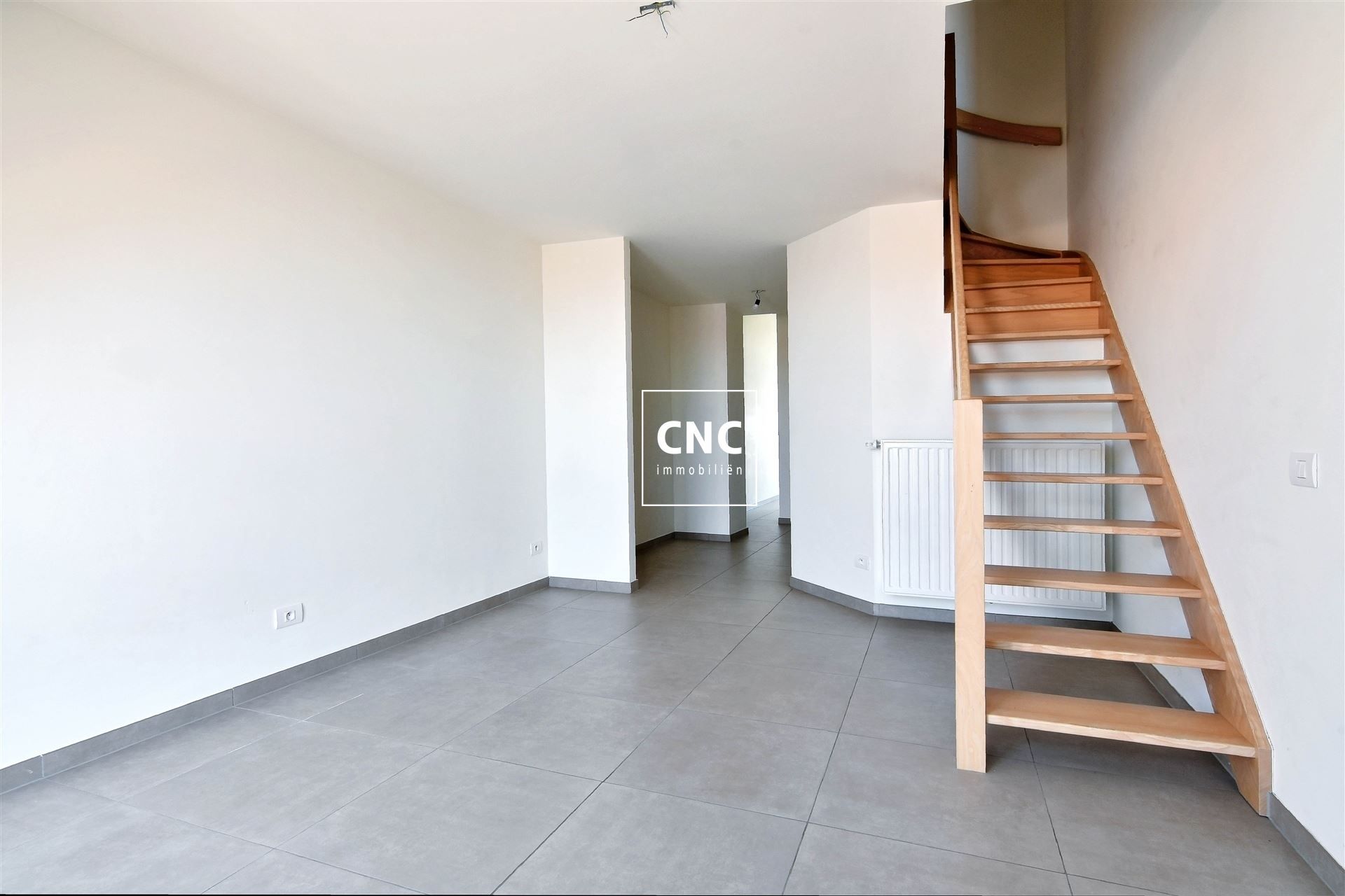 Duplex-appartment met 2 slaapkamers in recente residentie met prachtig zicht op de golf ! foto 6