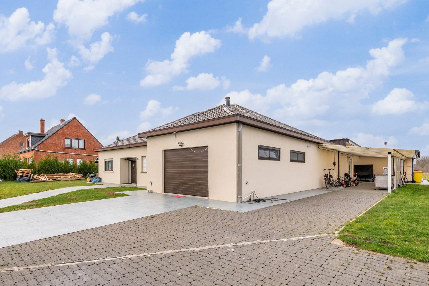 Laagbouwvilla op een zeer ruim perceel (43 are) foto 5