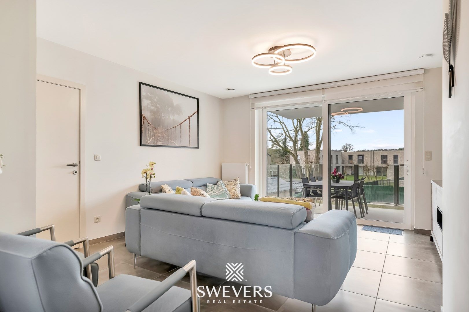 Modern, instapklaar appartement met balkon en terras op rustige locatie in Heppen foto 6