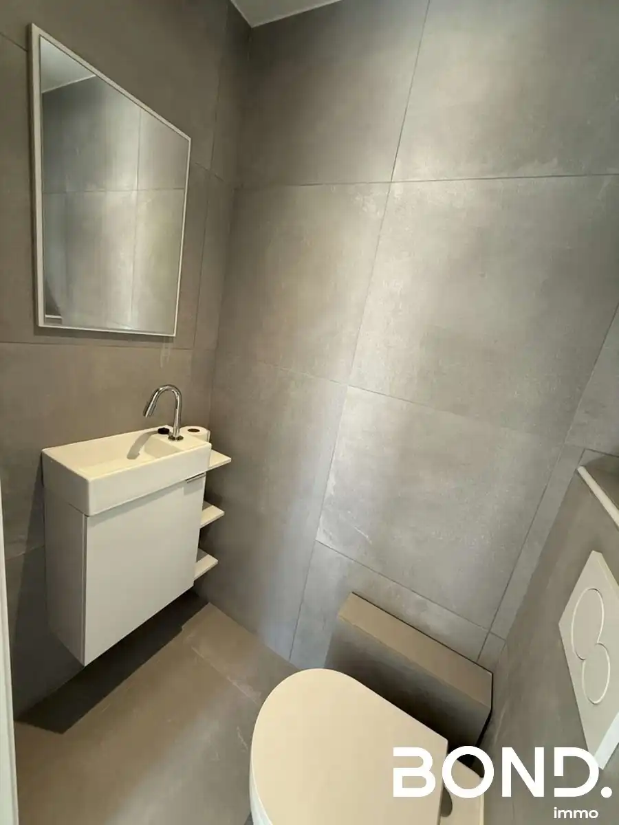 Volledig gerenoveerd appartement met 2 slaapkamers en ruim zonneterras te huur in Heverlee (Leuven) foto 13