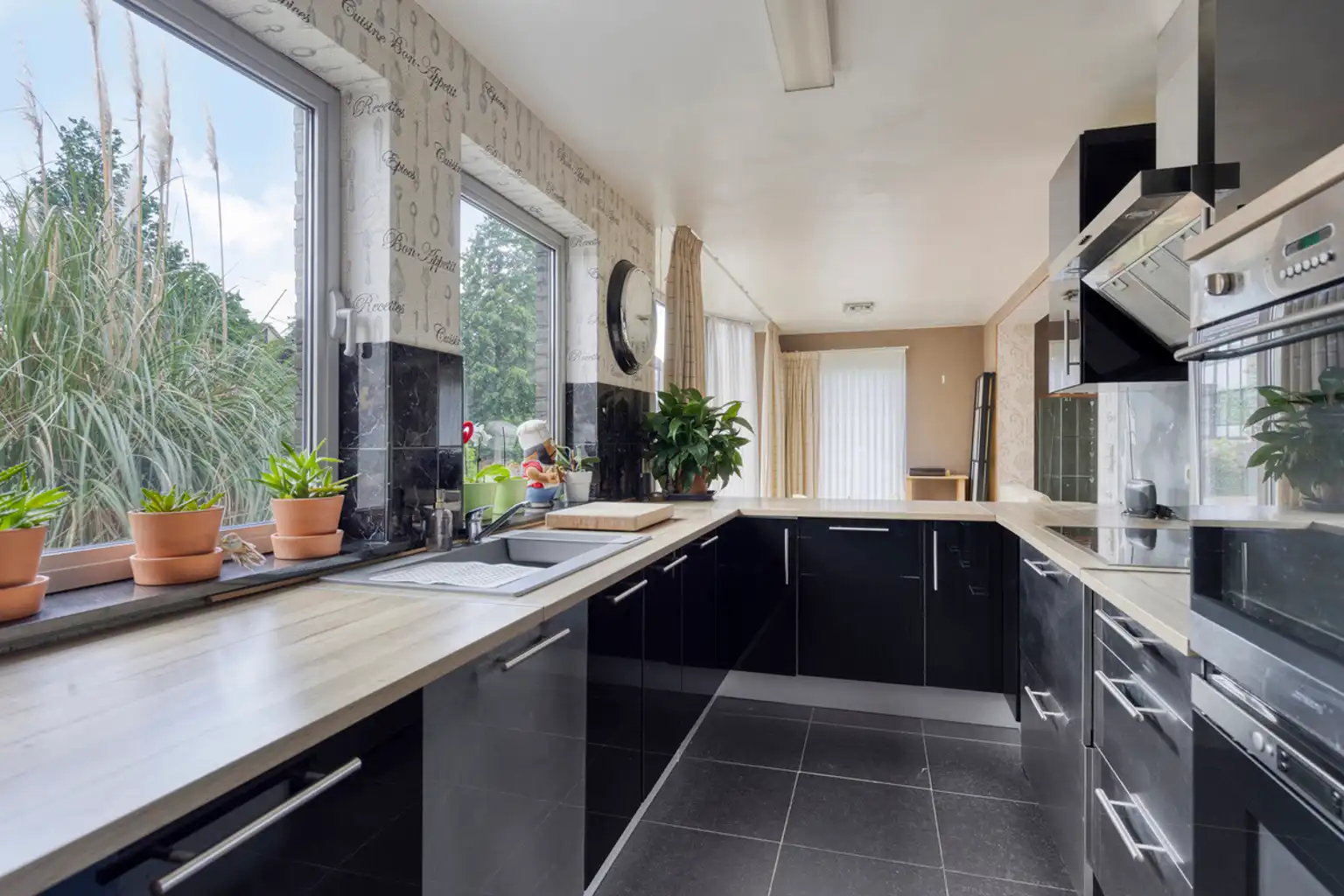 Innstapklare driegevelwoning  in verkeersluwe omgeving foto 12