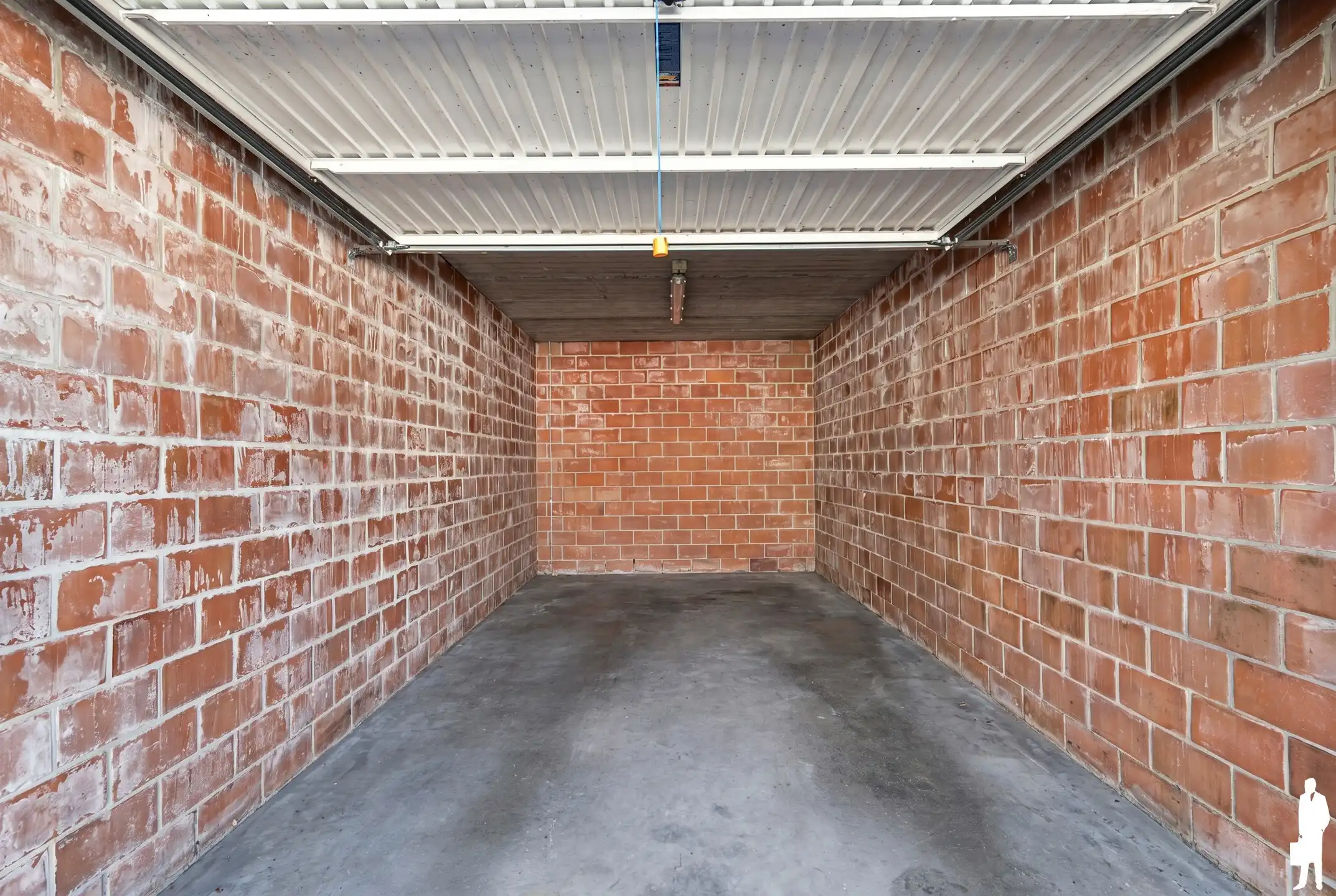 Twee-slaapkamerappartement met terras en garagebox foto 12