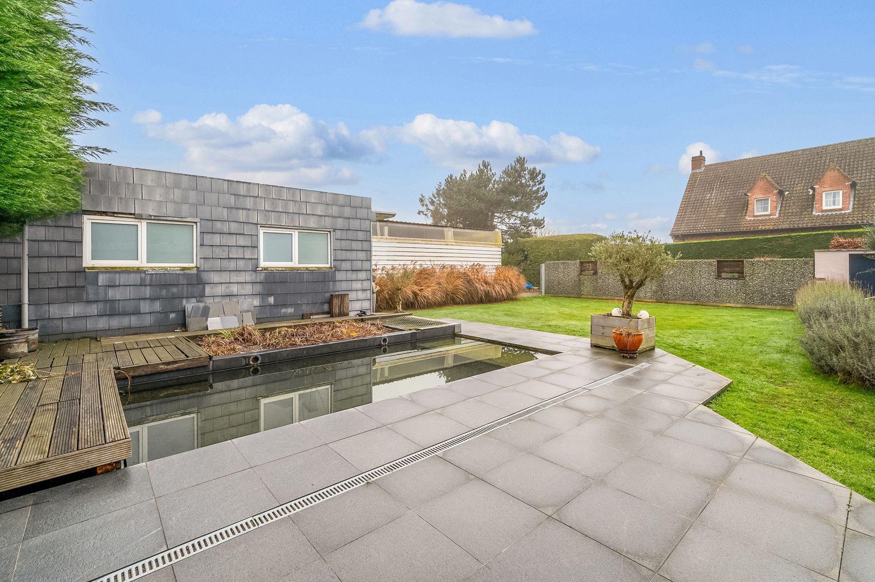 Statige villa: 6 slpk’s met tuin & praktische loods ! foto 30