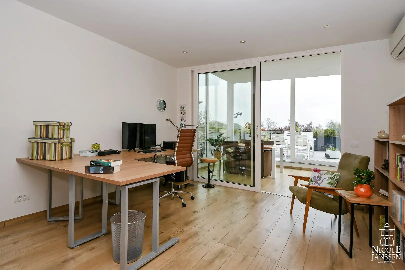 Royaal penthouse met twee slaapkamers, twee terrassen en drie autostandplaatsen foto 21
