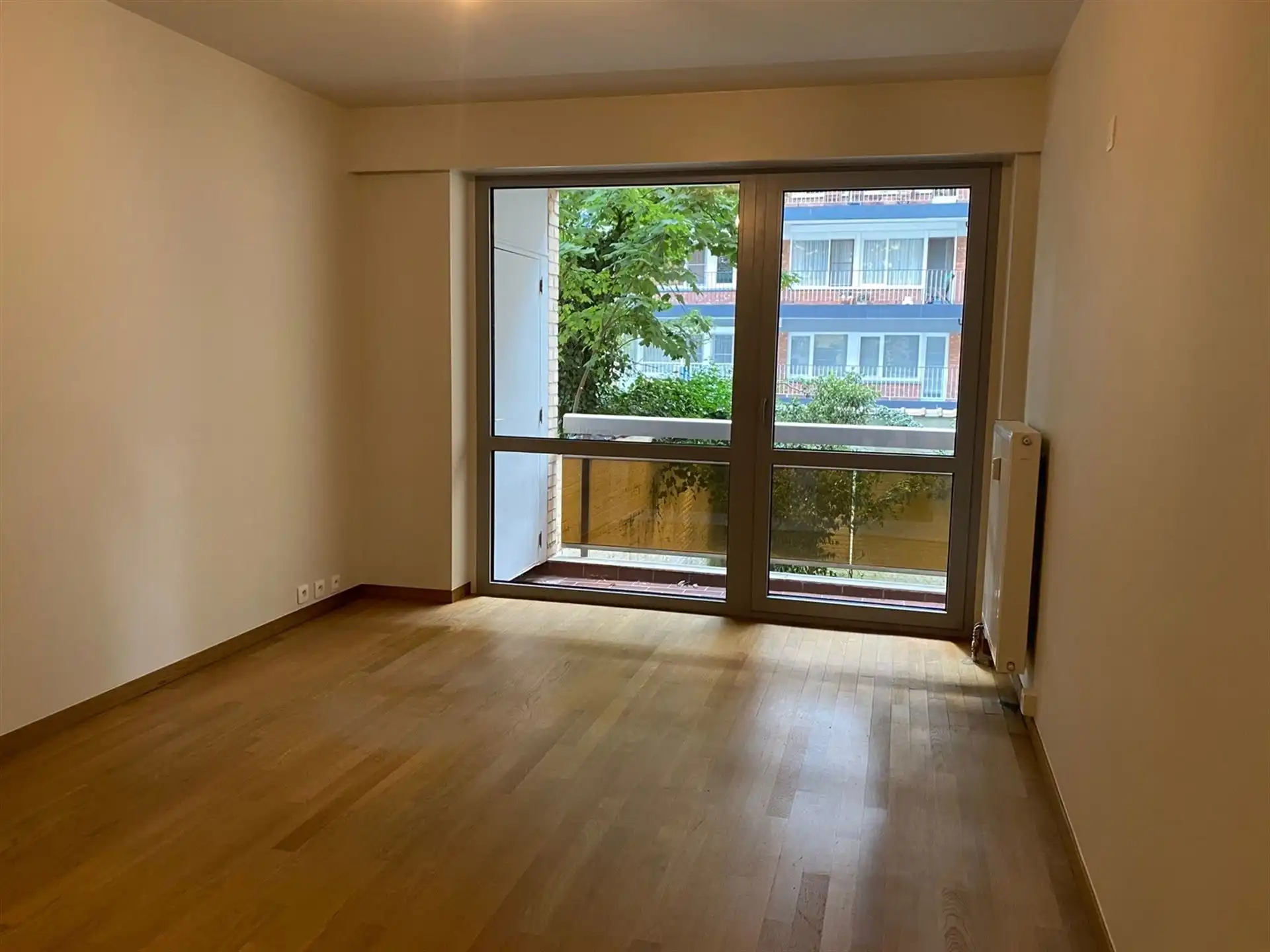 Gerenoveerd appartement met 2 slaapkamers en terras foto 4