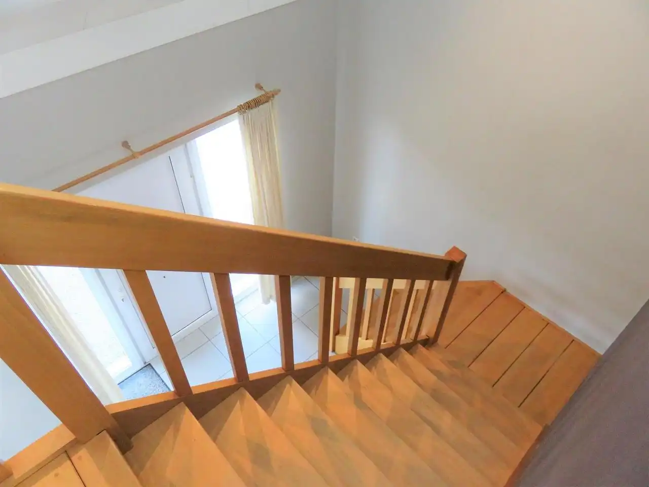 Instapklare, energiezuinige lichtrijke woning met rust, grote tuin en open vergezichten! foto 7