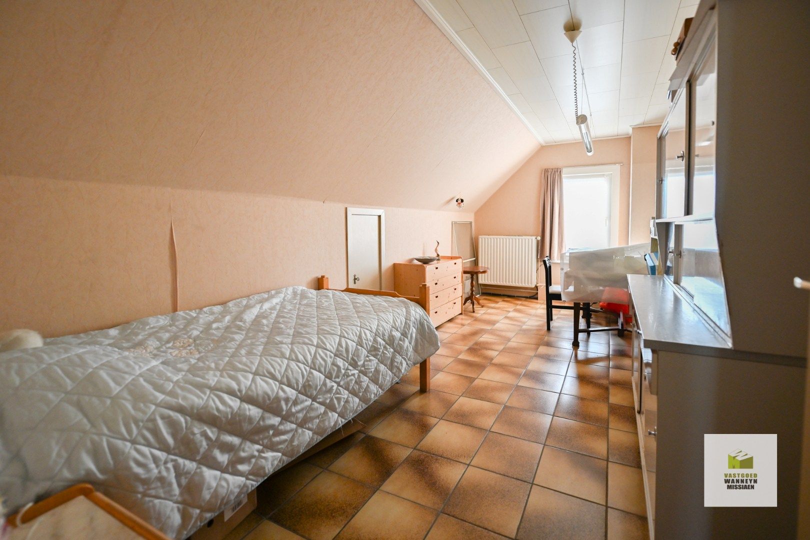 Ruime woning met 5 slaapkamers, groot bijgebouw (100m2) en landelijke vergezichten foto 19