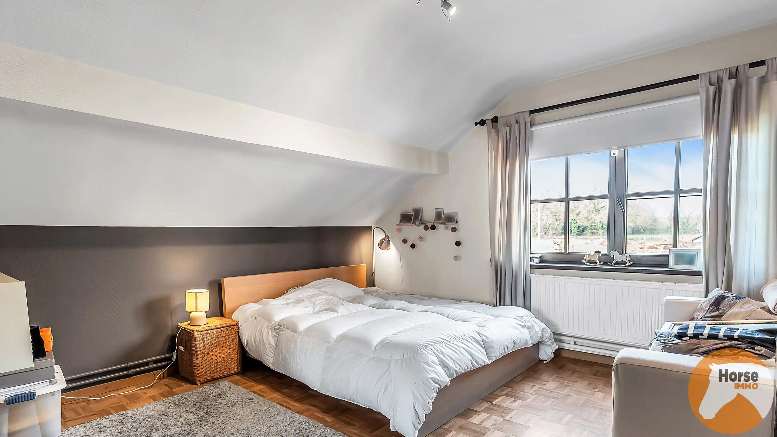 OPGLABBEEK - Gezinswoning met tuin, weide en paardenstallen  foto 19