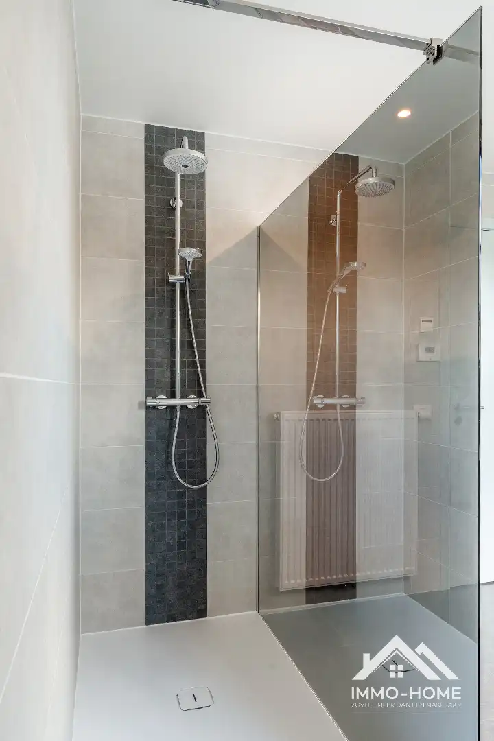 Prachtige instapklare woning met zwembad!  foto 17