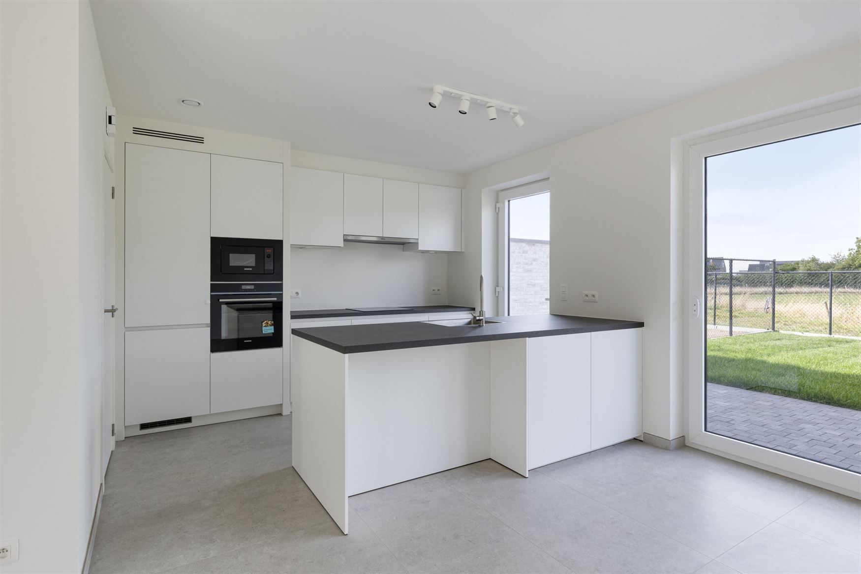 Stijlvolle nieuwbouwwoning foto 5