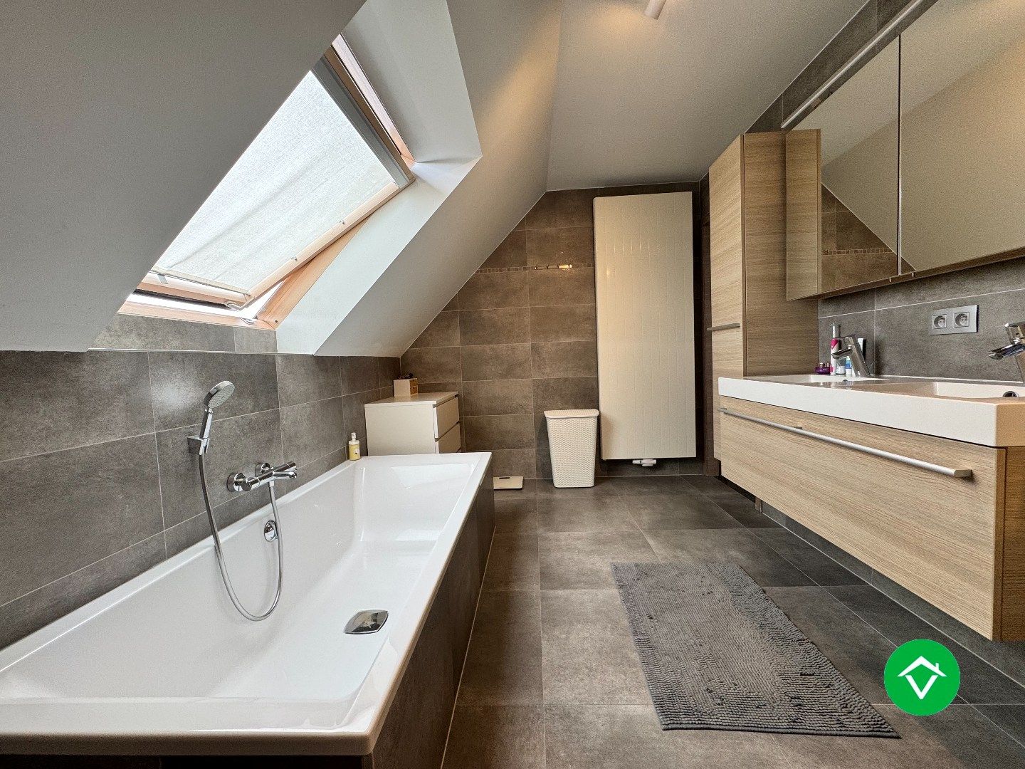 Te huur: recente woning in rustige woonwijk te Diksmuide – beschikbaar vanaf 1 september foto 18