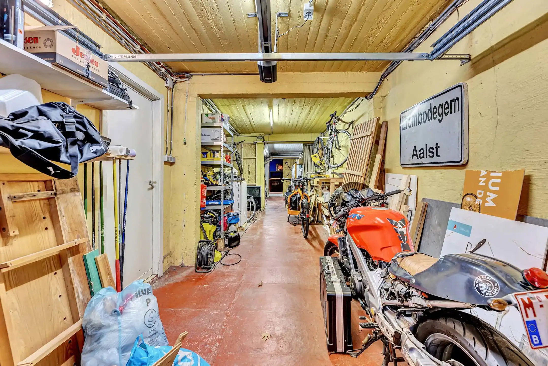 Instapklare bel-étage met garage foto 16