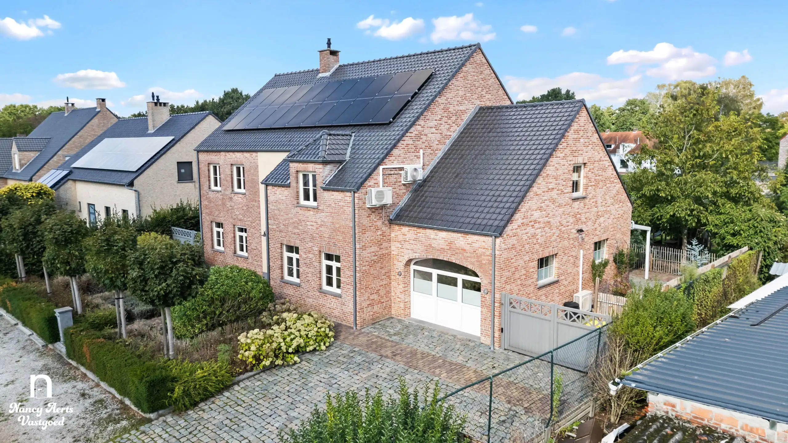 Verrassend ruime woning met aparte studio op rustige locatie foto 2