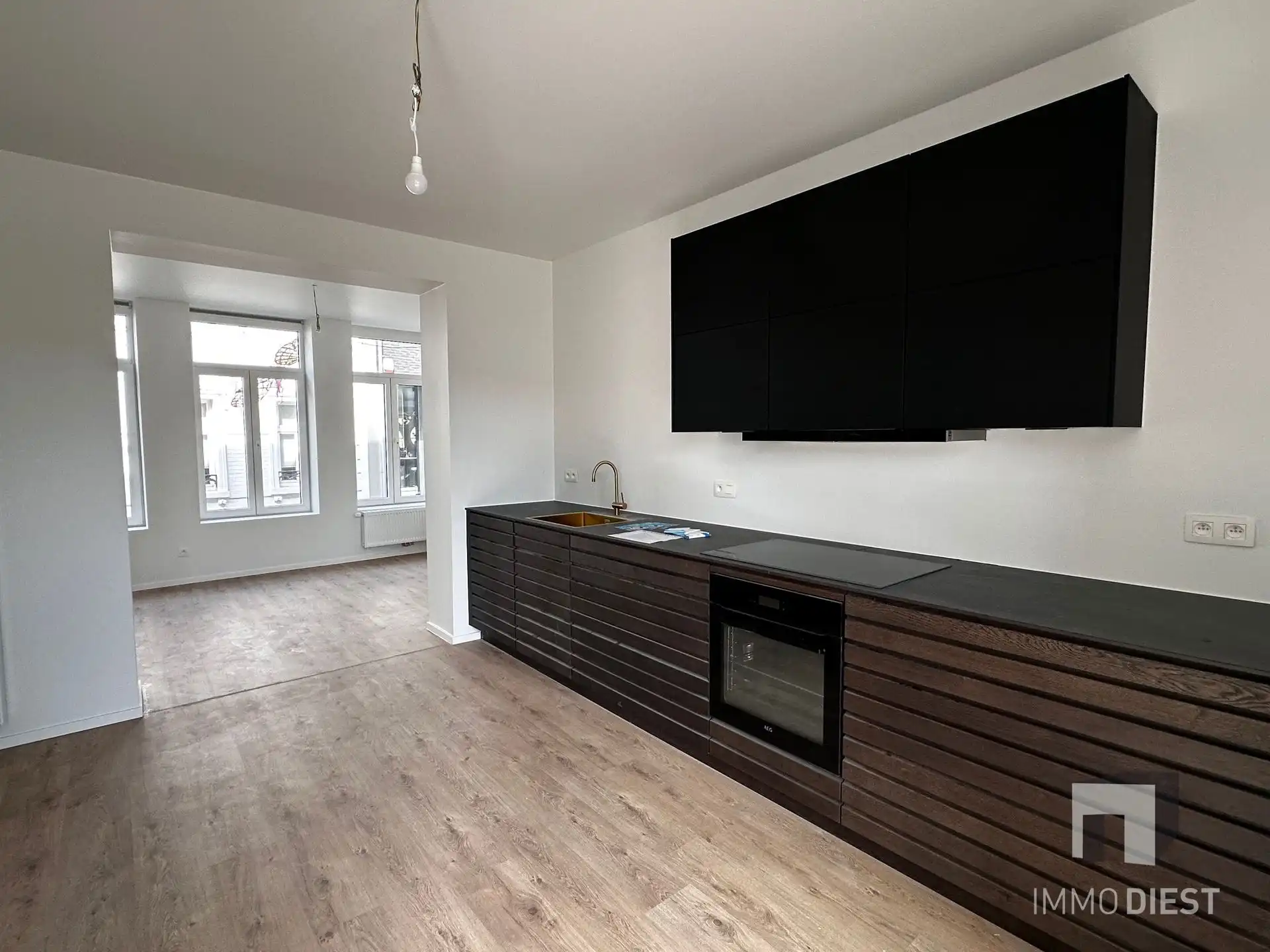 Knap appartement met terras en 2 slpks - centrum Diest - veel lichtinval foto 6