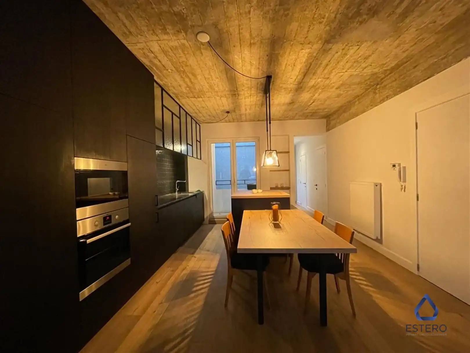 Stijlvol gemeubeld appartement op toplocatie foto 4