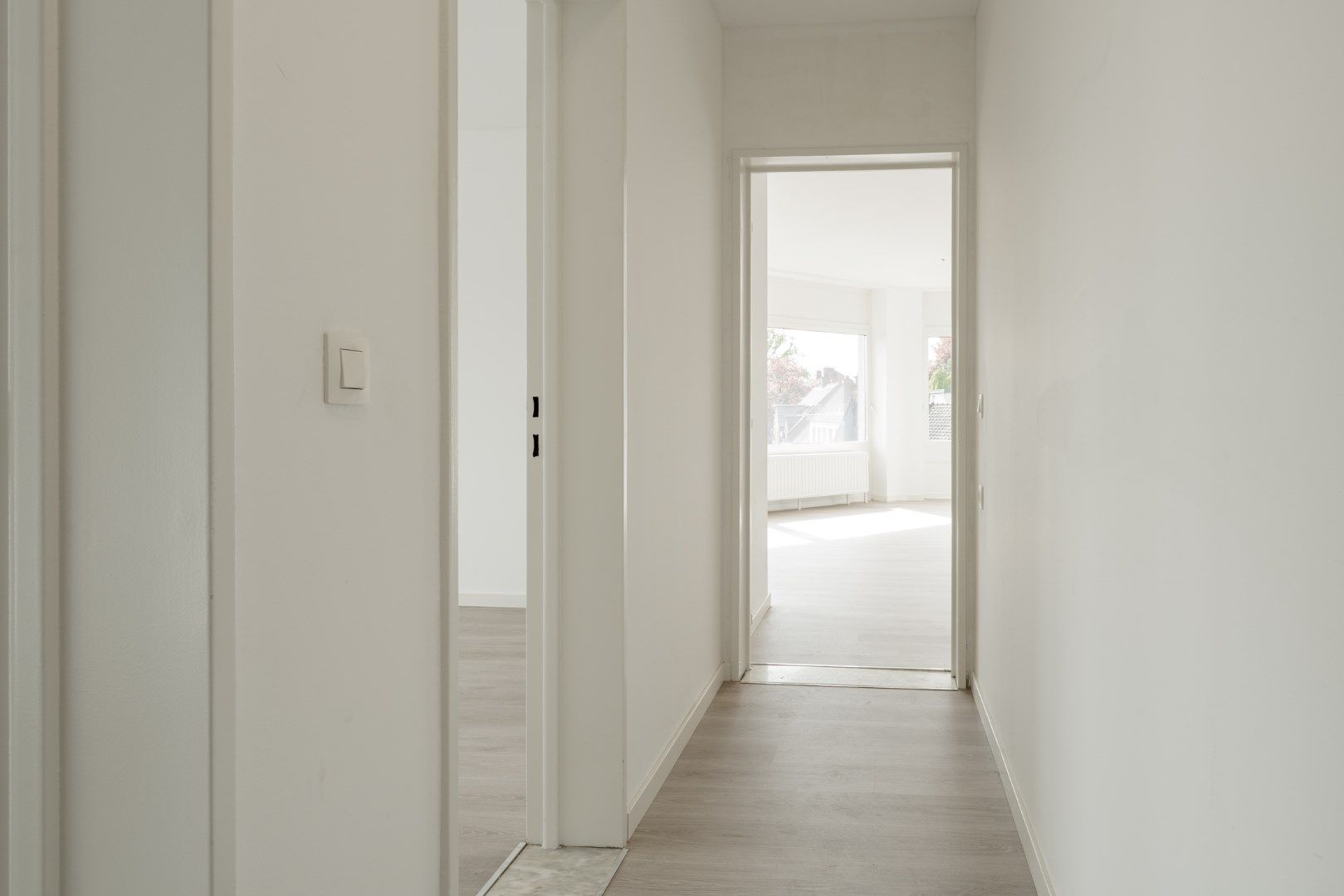 Volledig gerenoveerd 3 slaapkamer appartement in Neerpelt centrum. foto 12