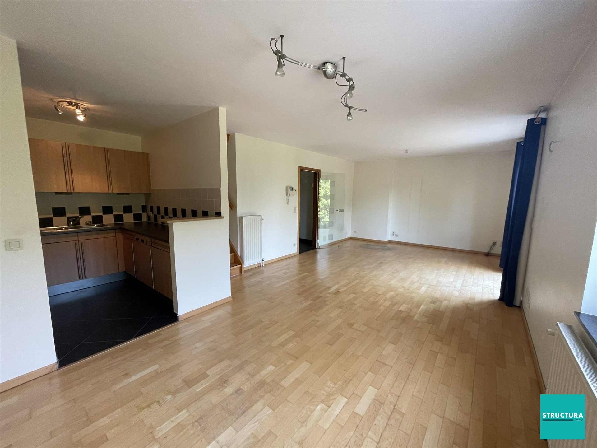Instapklaar appartement met 2 kamers en terras foto 6