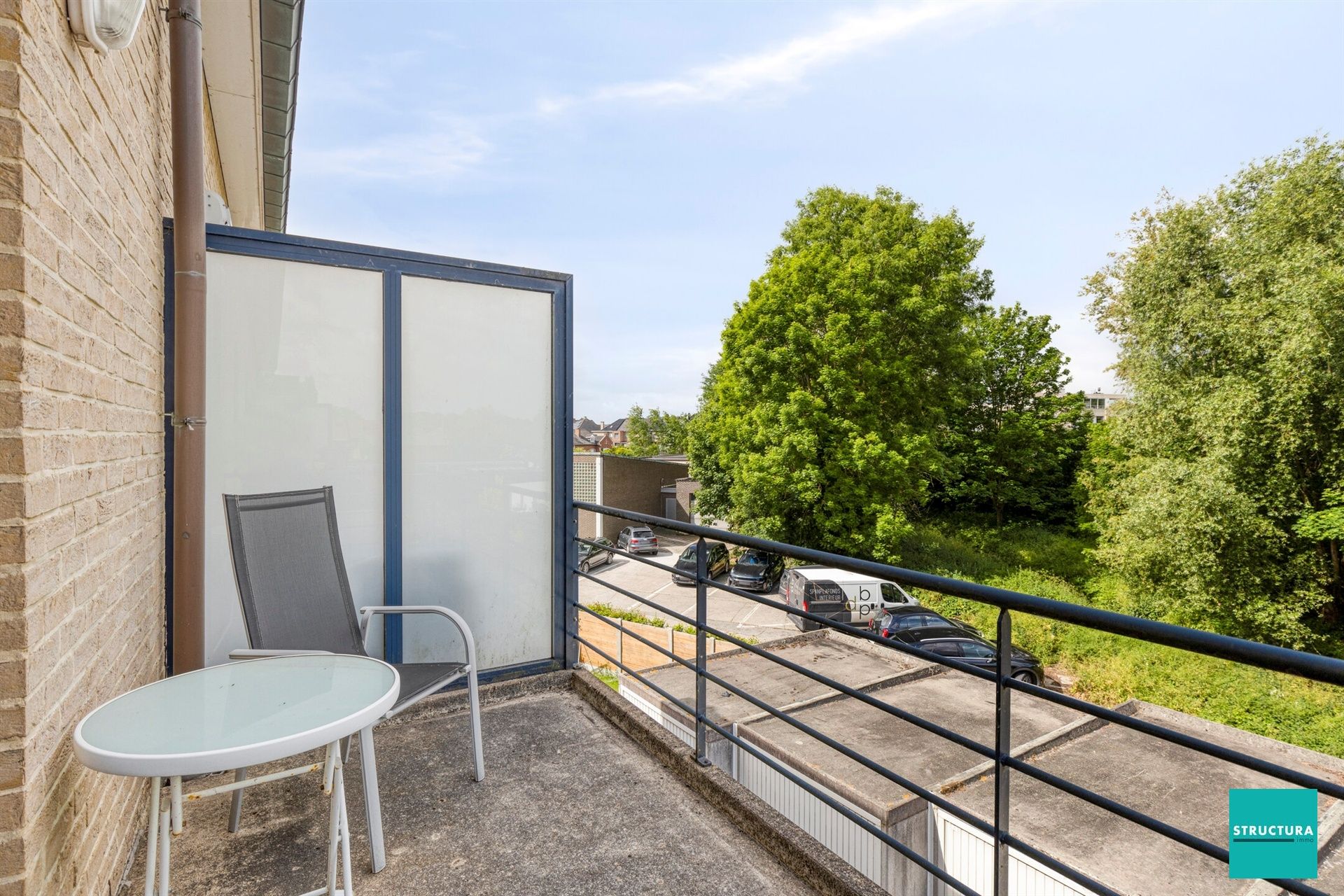 Instapklaar appartement met 2 kamers en terras foto 6