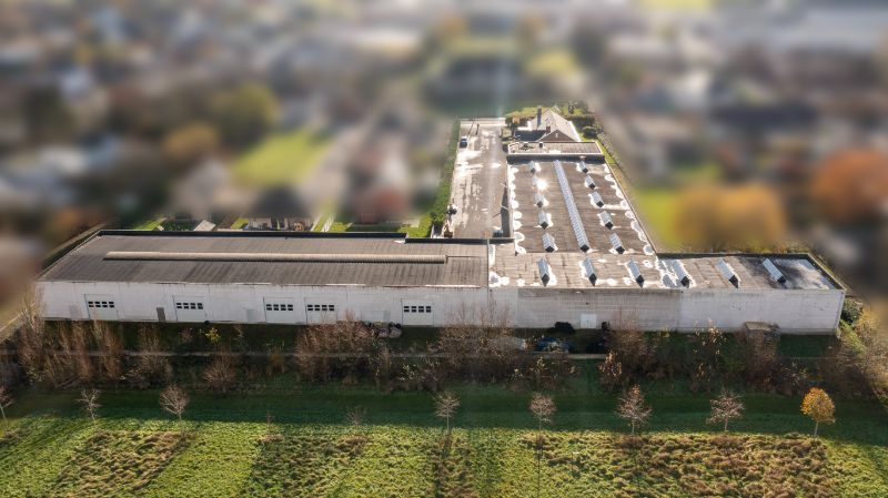 Roeselare-centraal.  KMO-SITE van +/- 3000m2 LOODSEN EN KANTOOR, aparte villa op uitstekende ligging. Ideale opbrengsteigendom of investering met doorgroei. Perceel van 8000 m2 foto 12