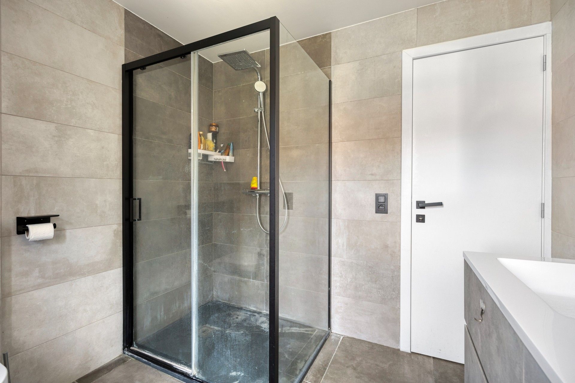 GERENOVEERDE RIJWONING OP 500M VAN CENTRUM foto 17