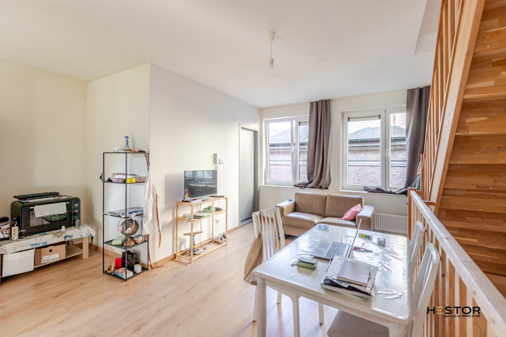 Centraal gelegen handelsruimte met duplex appartement in Sint-Niklaas foto 6