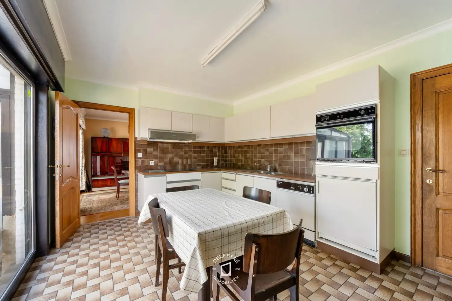 RUIME WONING met garage voor 2 wagens en grote tuin op centrale ligging in Welle foto 11