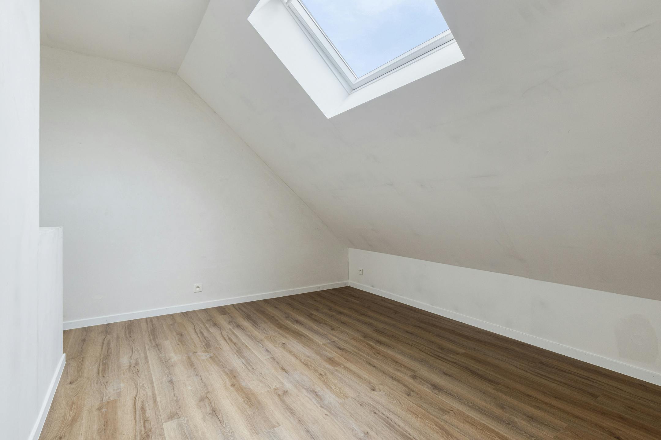 Gerenoveerd huis met 3 slaapkamers in Assebroek foto 13