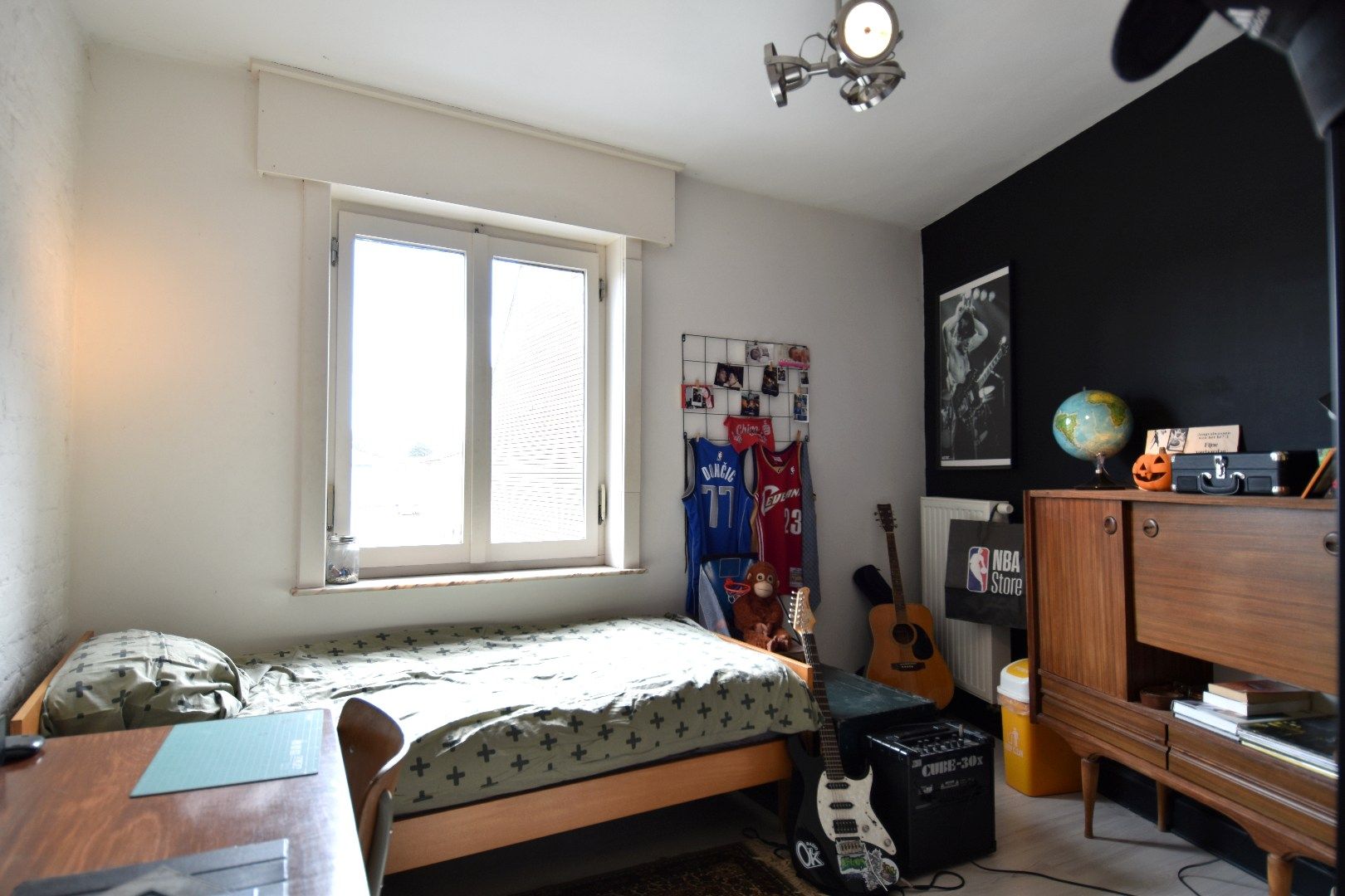 Instapklare gezinswoning met 3 slaapkamers, polyvalente ruimte, zalige tuin, ... te koop in Gullegem foto 18