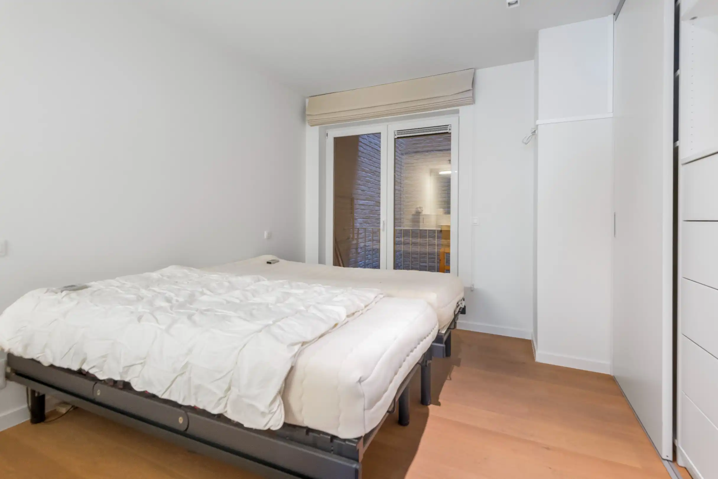 Recent mooi afgewerkt hoekappartement op wandelafstand van de zee. Inpandige parking te koop foto 17