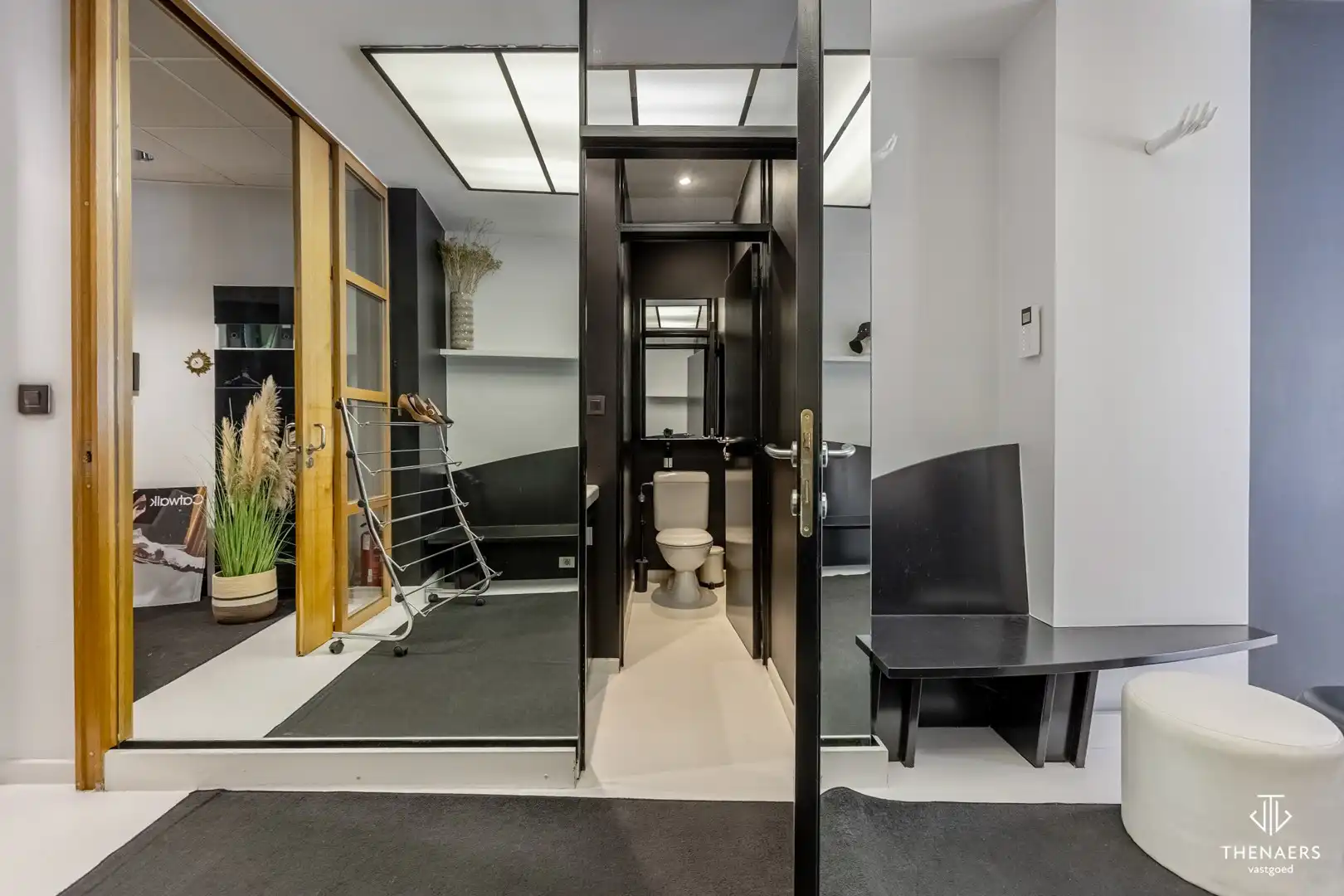 Veelzijdig handelspand van 149 m² in het commerciële hart van Sint-Truiden. foto 11