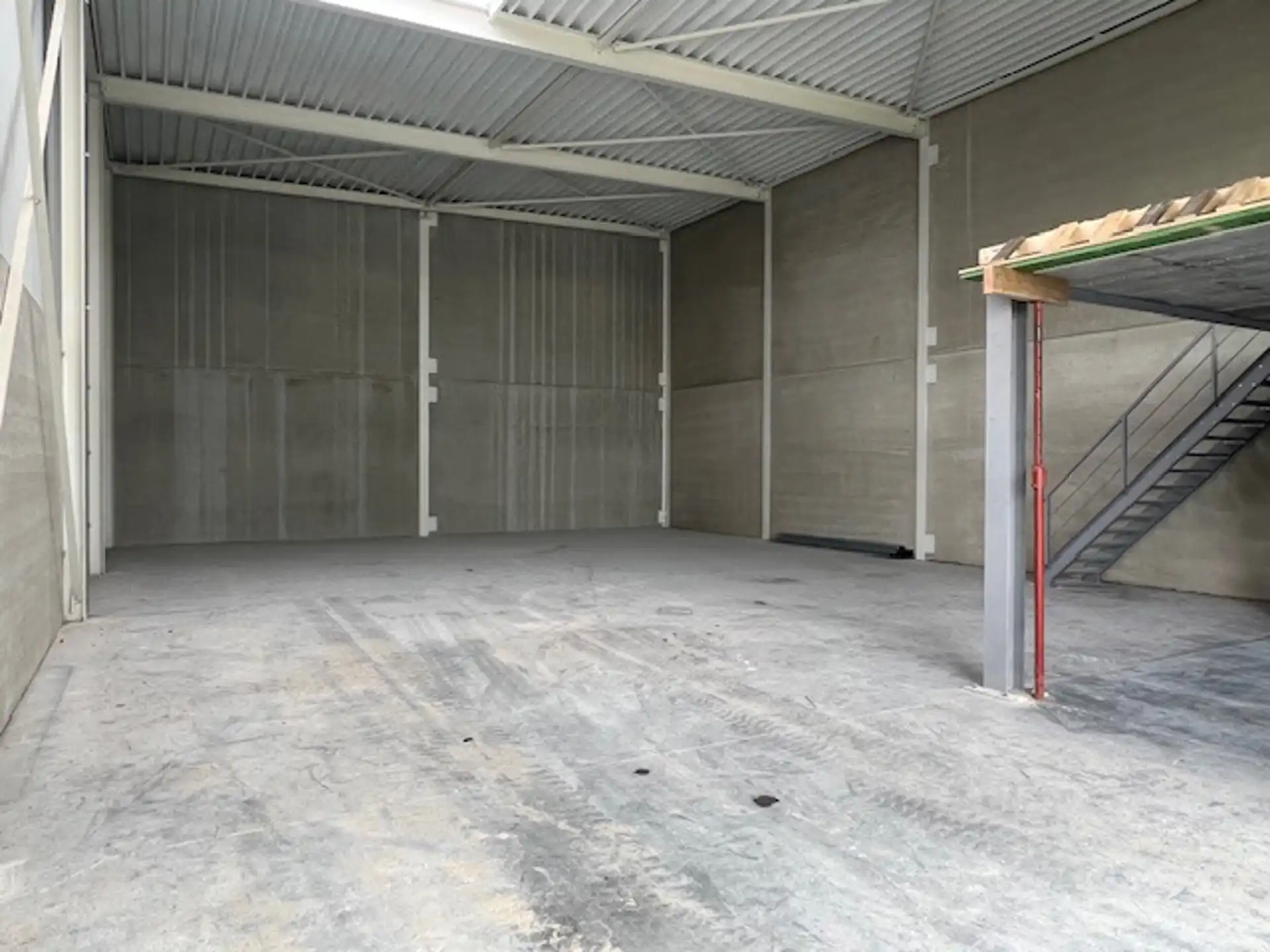 Te Koop 4 Nieuwbouw KMO-Units te Essen met 🅿️ foto 2