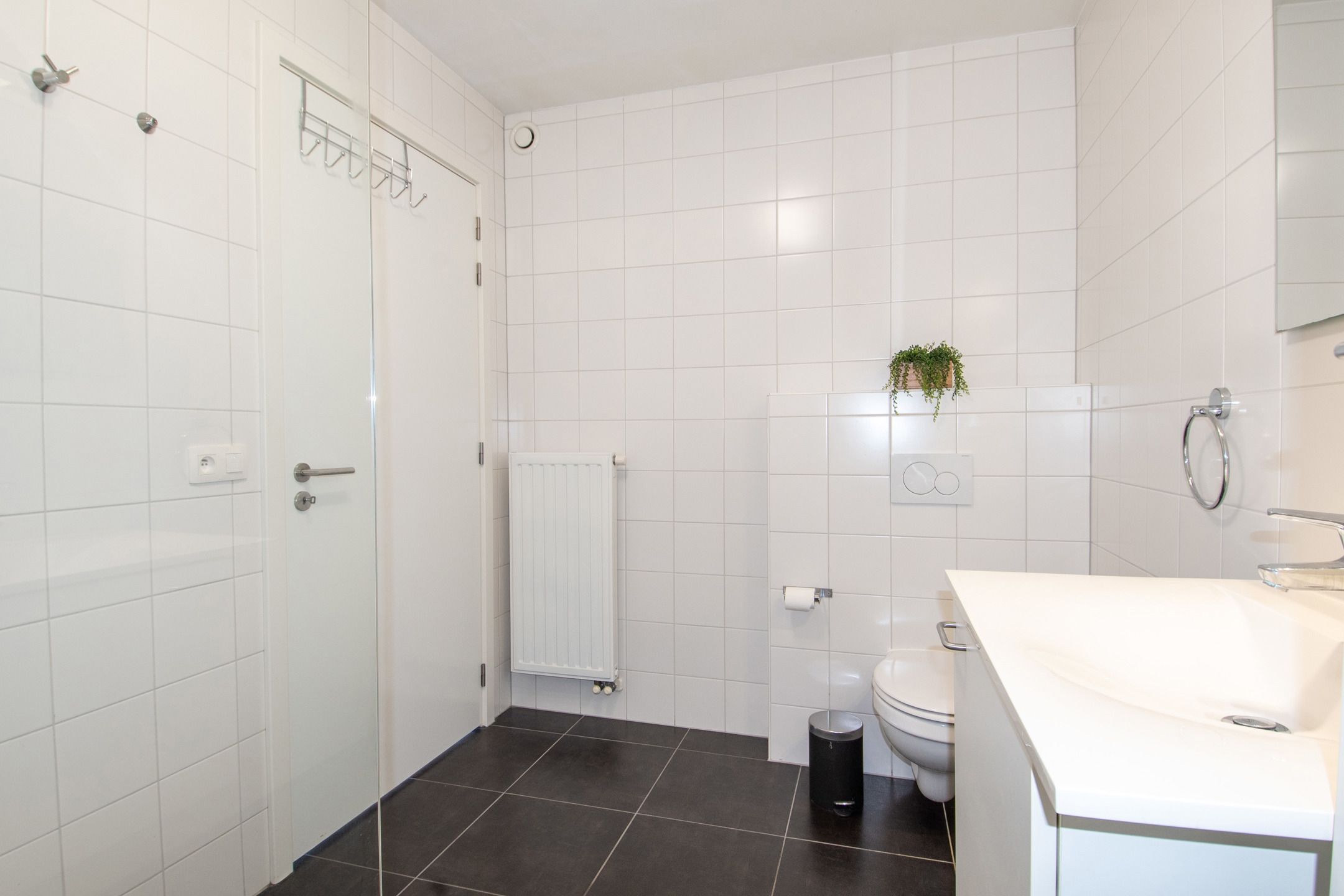 Modern 2-slaapkamer appartement foto 14