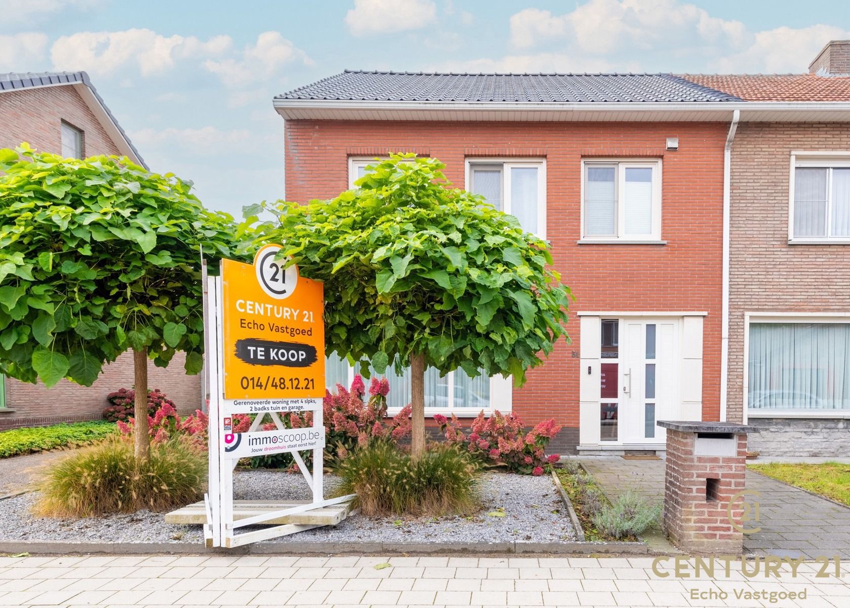 Ruime en Instapklare Hoekwoning met Tuin en Garage foto 1