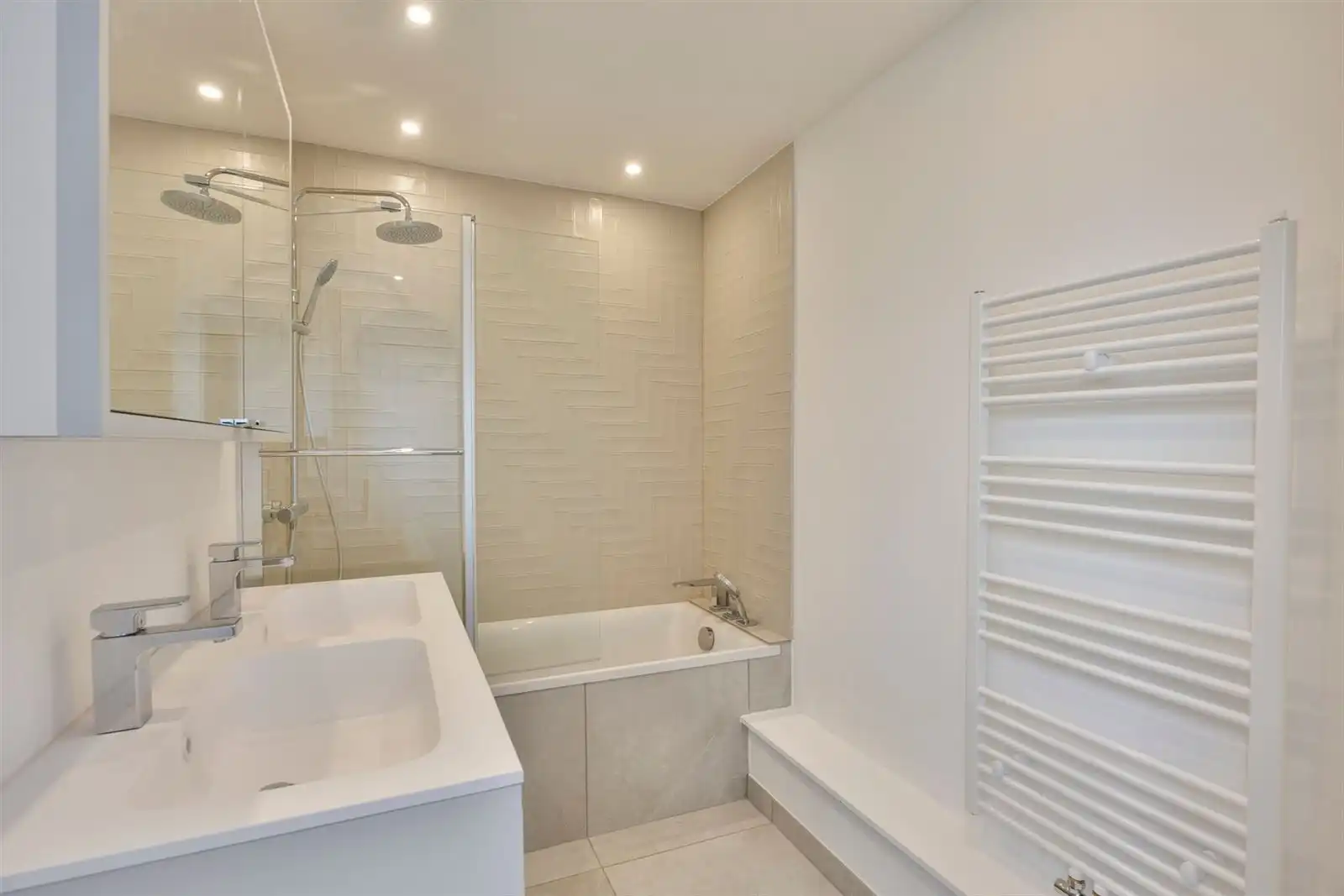 Penthouse met 1 slaapkamer op de 7de verdieping – Welkom op je privé-eiland
 foto 6