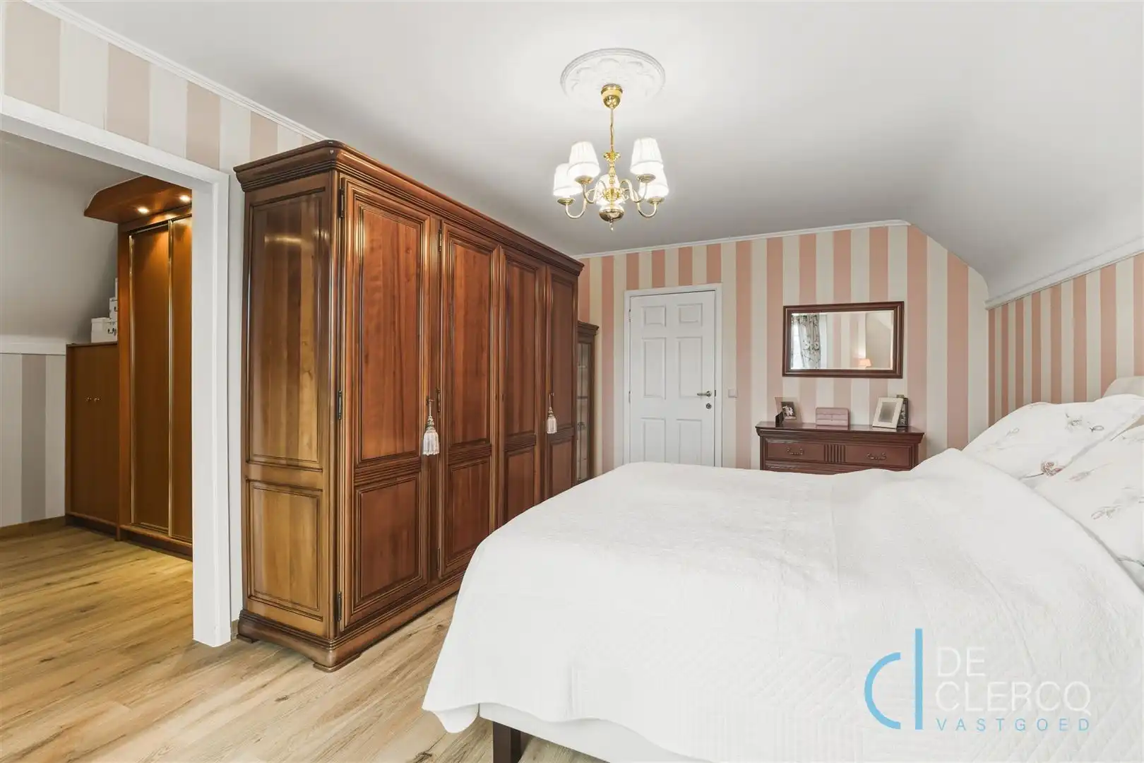 Prachtige villa met royale tuin te koop in Gent!  foto 10