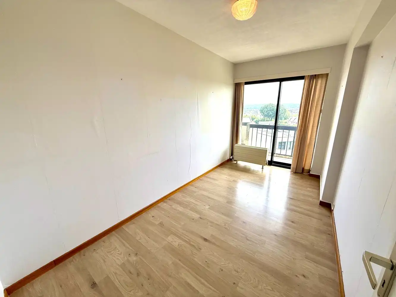 Ruim appartement in centrum Ronse! foto 6