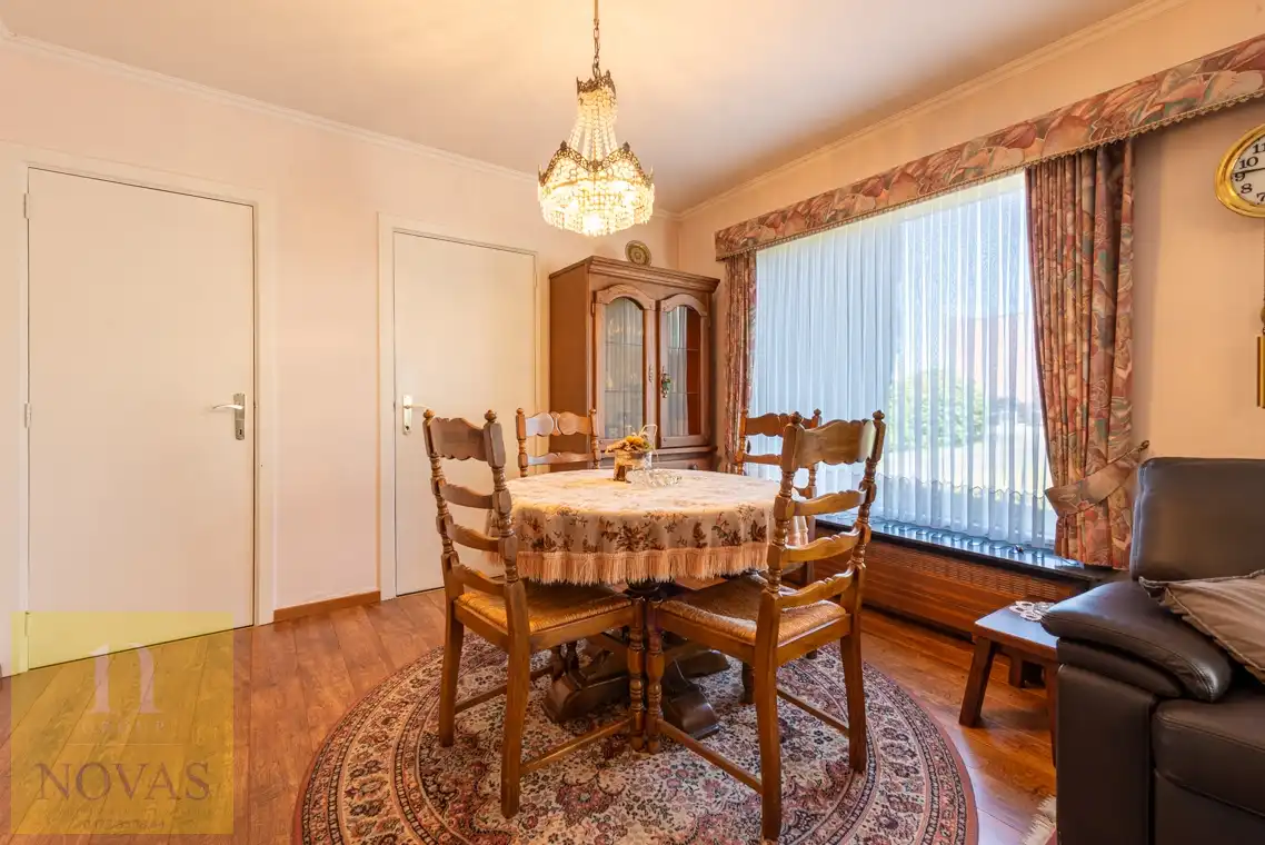 Op heel fijne locatie, 4 slaapkamers, 10are30ca, aan rand van het centrum foto 16