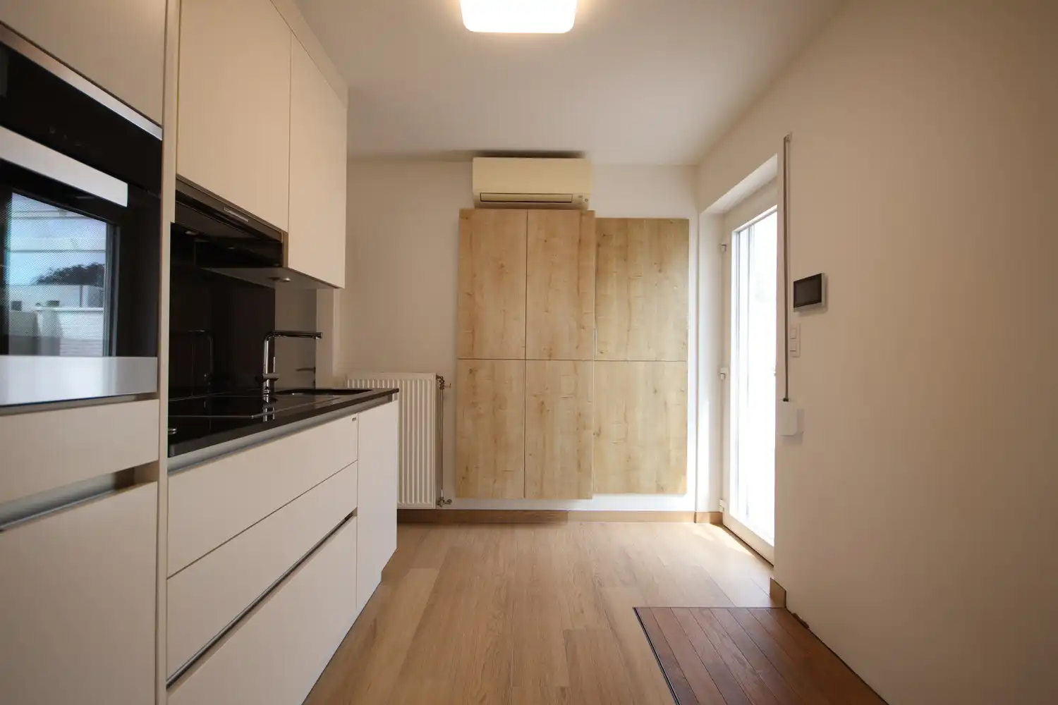 Gunstig gelegen woning met zeer veel lichtinval met minstens 2 slaapkamers foto 8