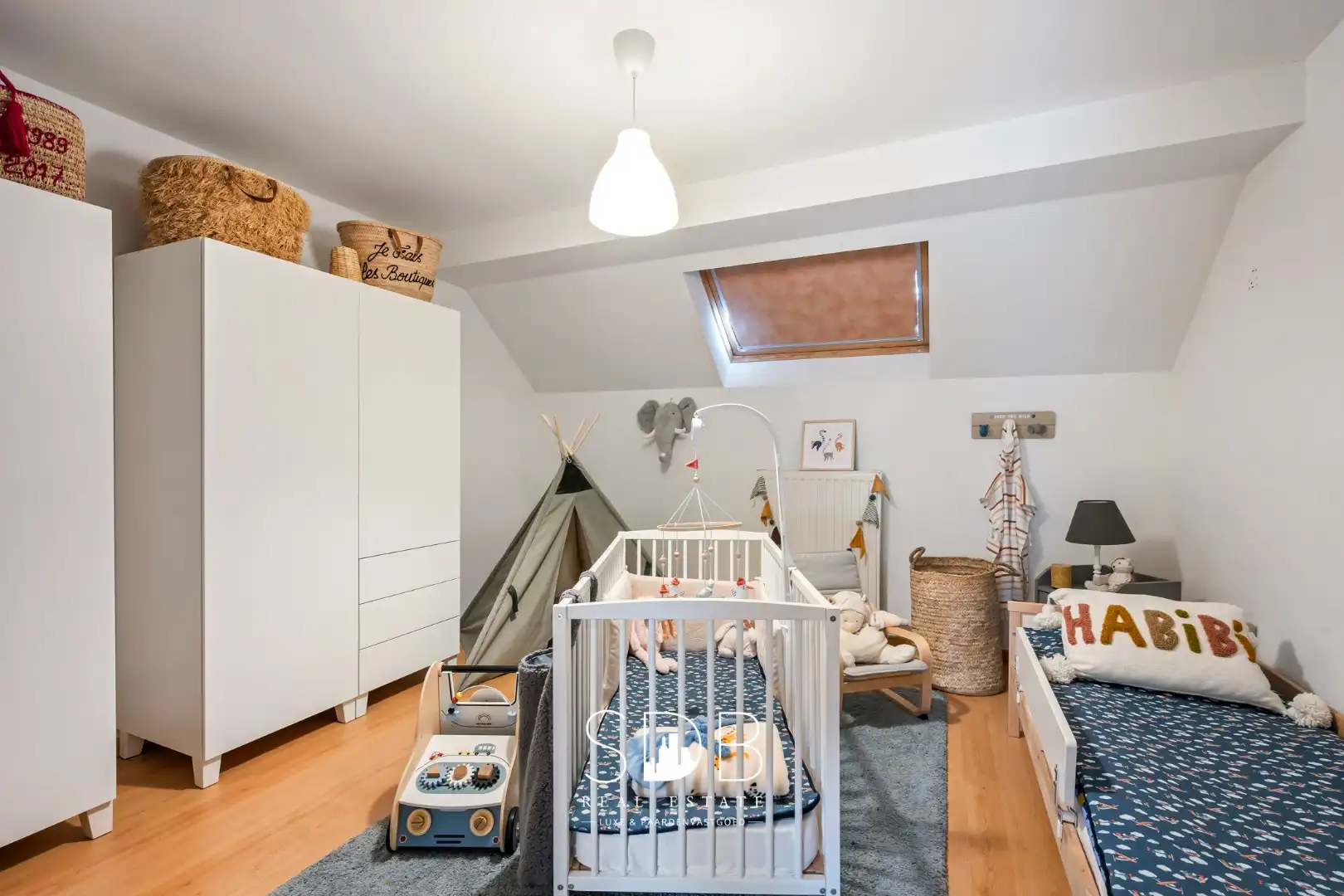 Prachtige landelijke hoeve woning met gezinstuin en graslanden op 1hectare foto 18