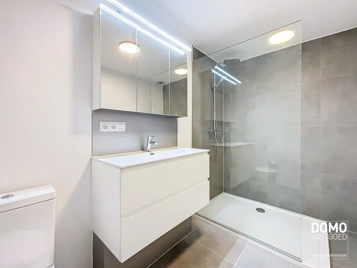 Gerenoveerde woning met tuin en inpandige garage gelegen te Spalbeek, 2 slaapkamers, 140m² bewoonbare oppervlakte, Energielabel C foto 13