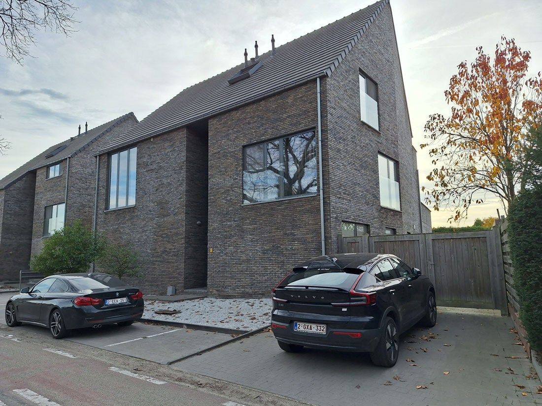 Instapklaar, modern gelijkvloers appartement te Kortessem foto {{pictureIndex}}