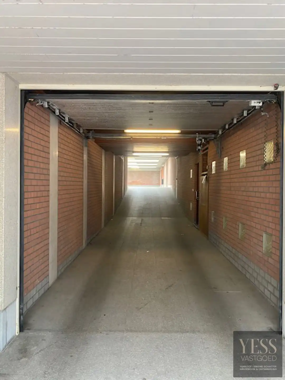 Makkelijke garagebox te Knokke Zoute in de Zandstraat 6. foto 5