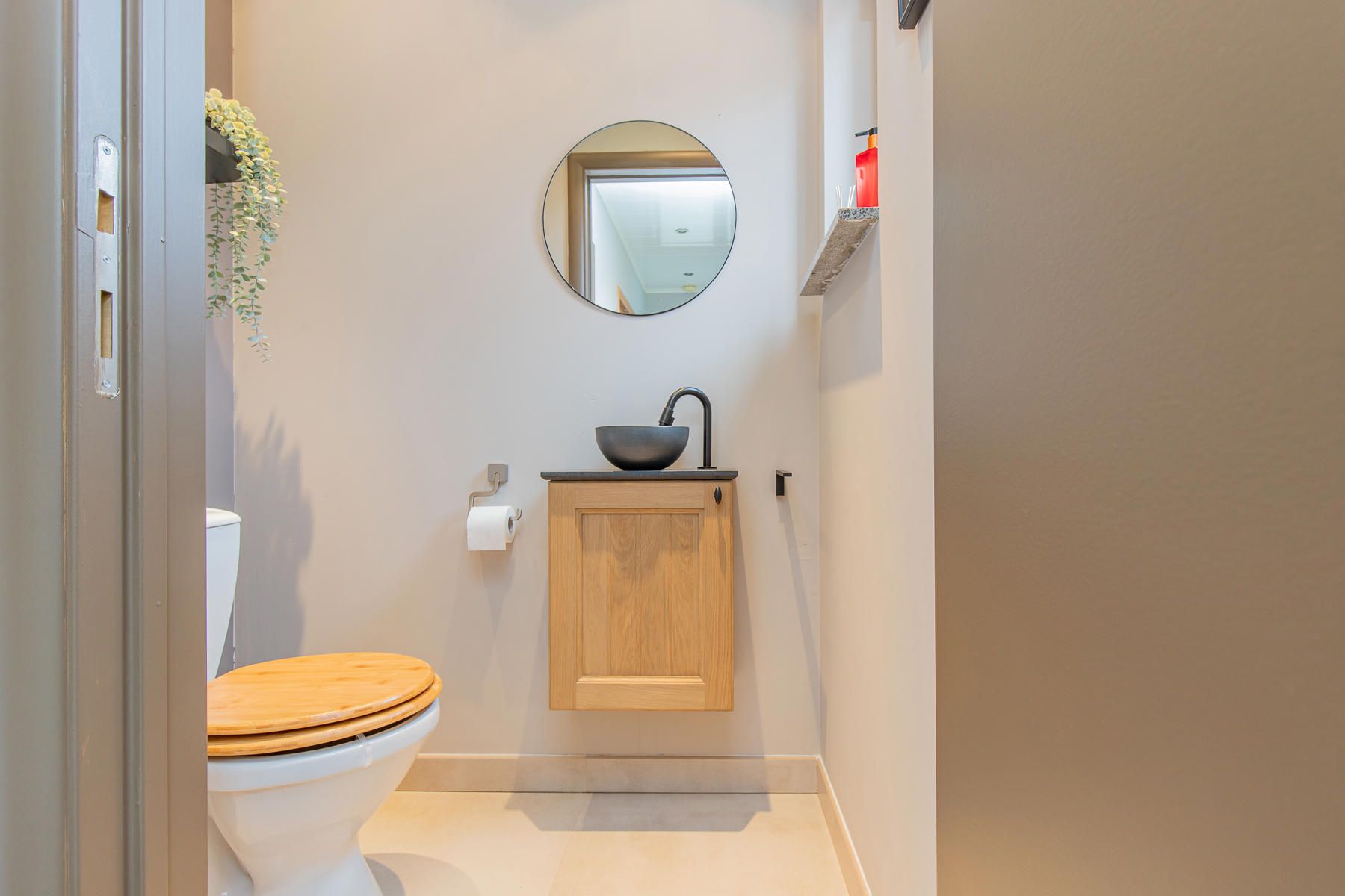 BORSBEKE - Gerenoveerde woning met garage en tuin. foto 11