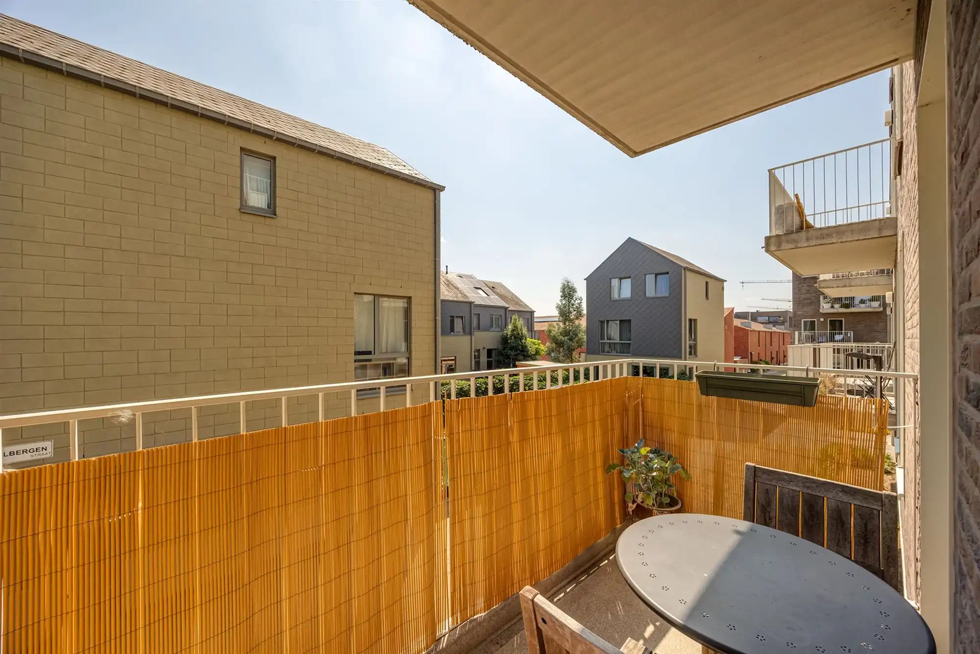 Instapklaar modern hoekappartement met 2 slpk. en terras foto 4