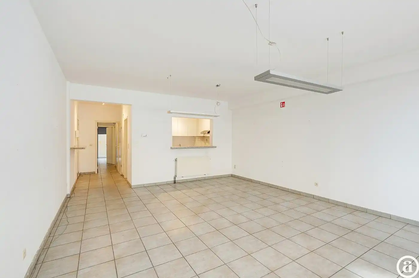 Te renoveren gelijkvloers appartement op topligging nabij het Rubensplein.  foto 2